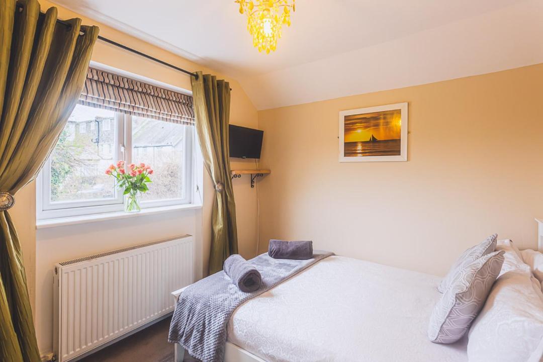 Smarties Guest House New Quay Zewnętrze zdjęcie