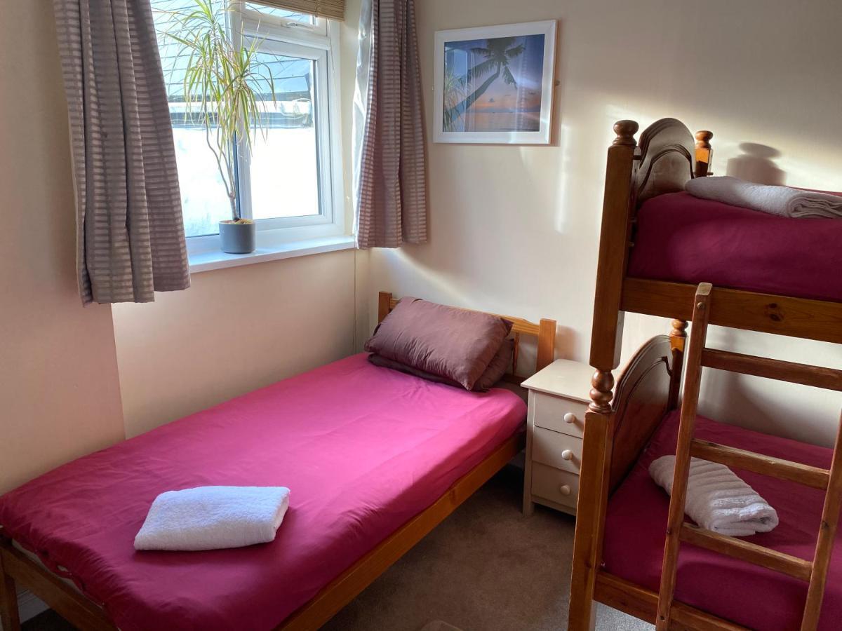 Smarties Guest House New Quay Zewnętrze zdjęcie